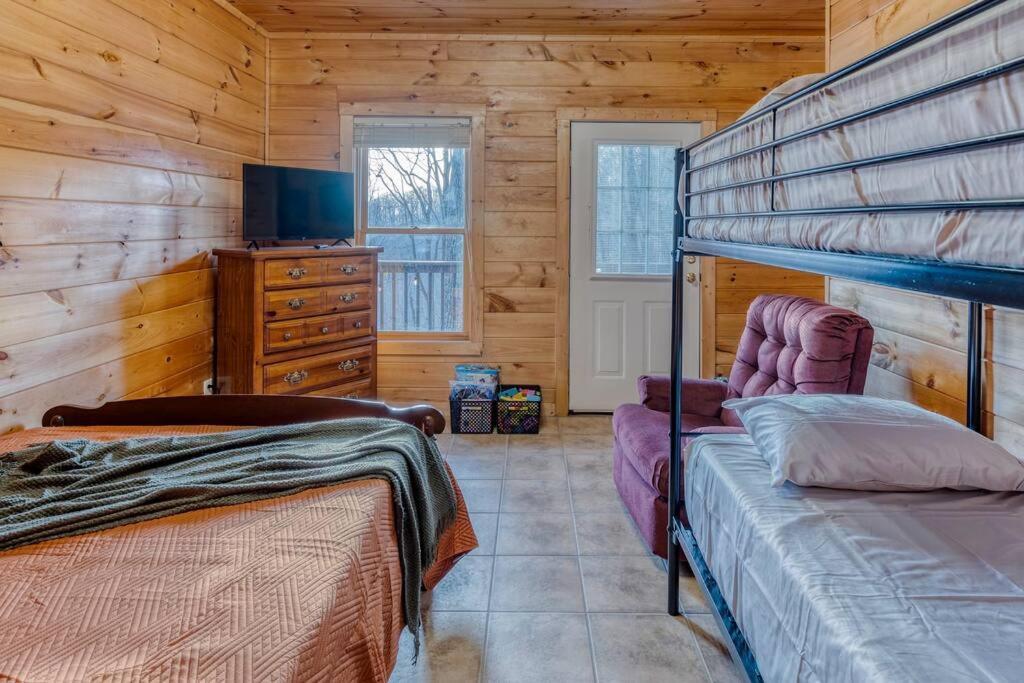 Mtn Cabin Sleeps 10 - 5 Mins To Fishing & Camping เอลลิเจย์ ภายนอก รูปภาพ