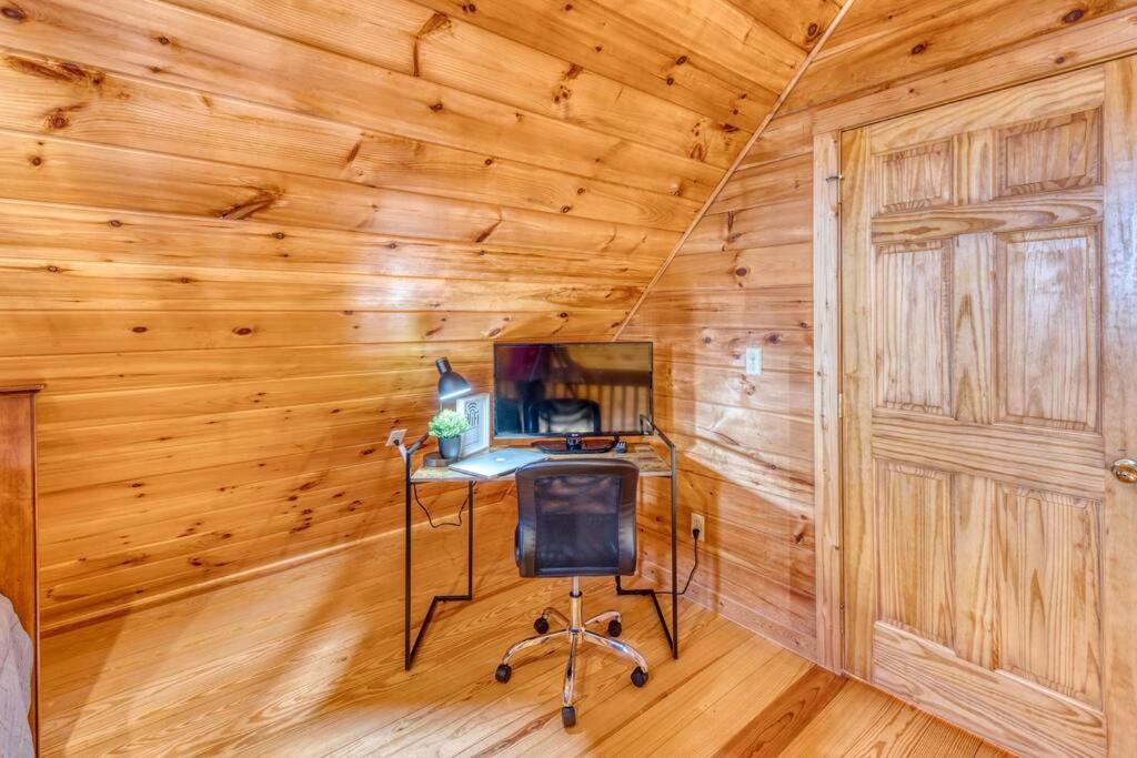 Mtn Cabin Sleeps 10 - 5 Mins To Fishing & Camping เอลลิเจย์ ภายนอก รูปภาพ